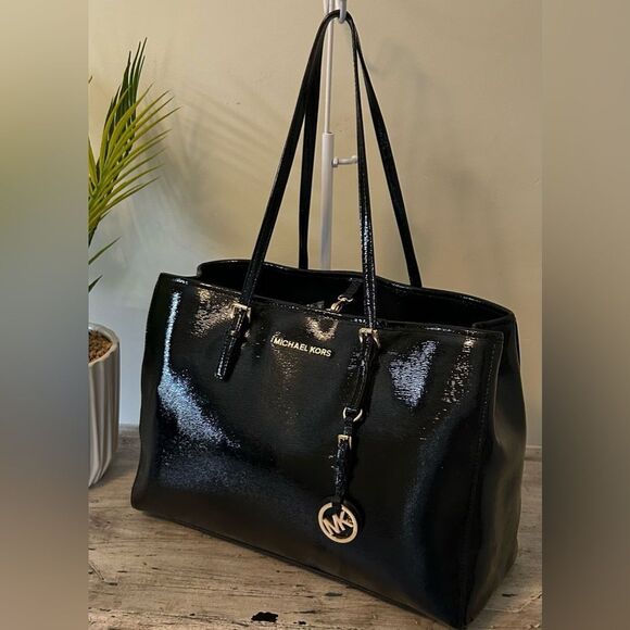 Michael Kors Black Patent Leather Tote – Sleek Shine with Gold Hardware - Picture 3 of 9